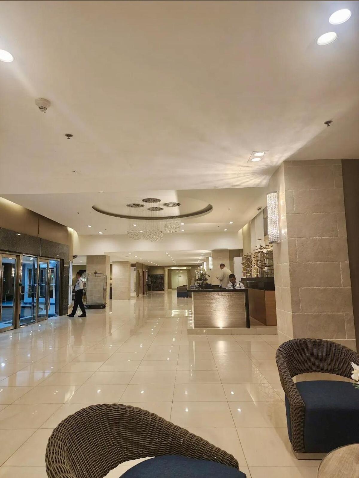 Apartment Sea Residences Pasay Cozy Steps From Sm Mall Of And Moa Arena